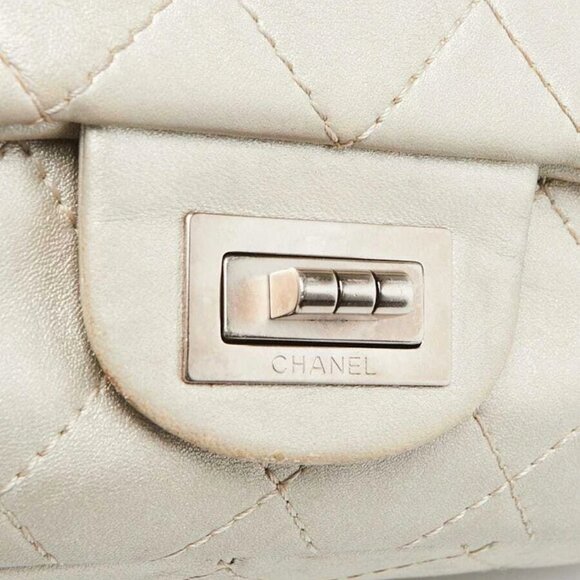 Chanel Silver 2.55 Reissue Quilted Lambskin Leather 227 Jumbo Flap Bag - Picture 7 of 12